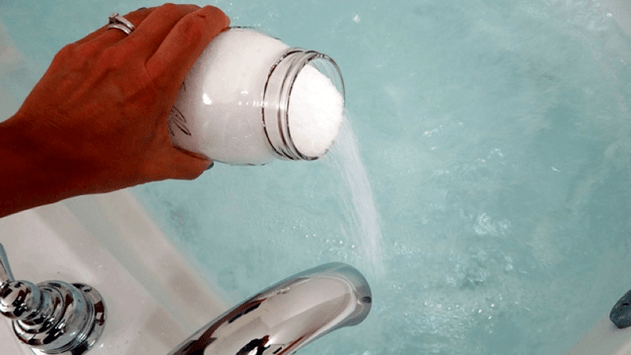 Bagno al bicarbonato di sodio per l'ingrandimento del pene